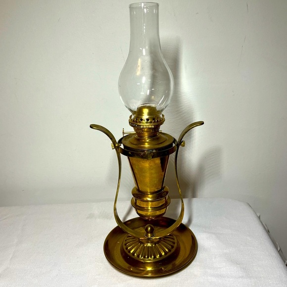 Vintage Brass Oil Lamp with glass chimney. Never filled or lit. - Picture 1 of 10